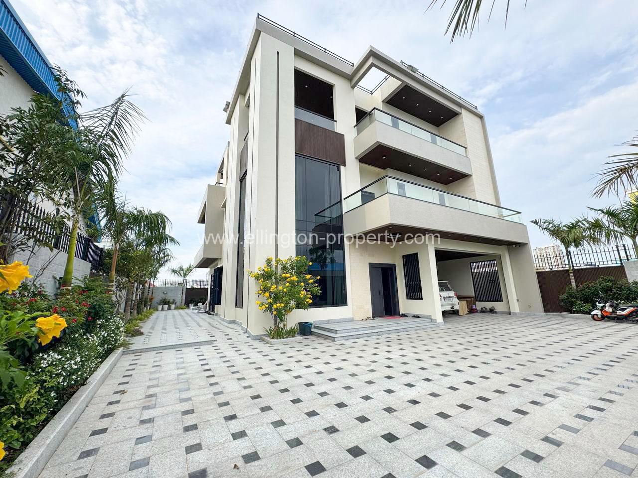 Single Villa For Rent In Sensok Area - Ellington Property