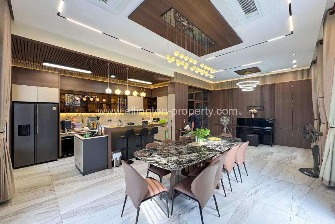 Single Villa For Rent In Sensok Area - Ellington Property