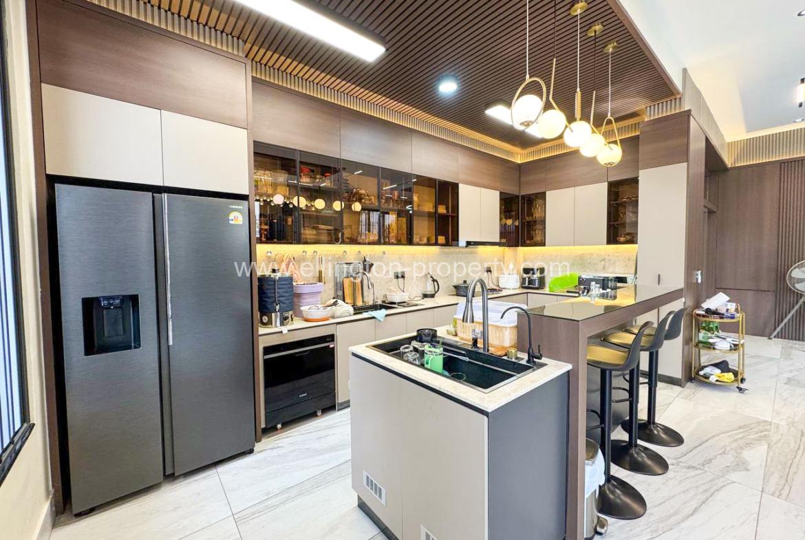 Single Villa For Rent In Sensok Area - Ellington Property