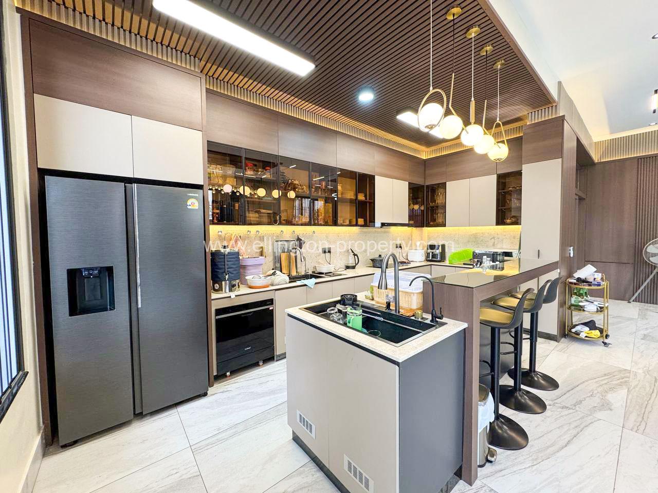 Single Villa For Rent In Sensok Area - Ellington Property