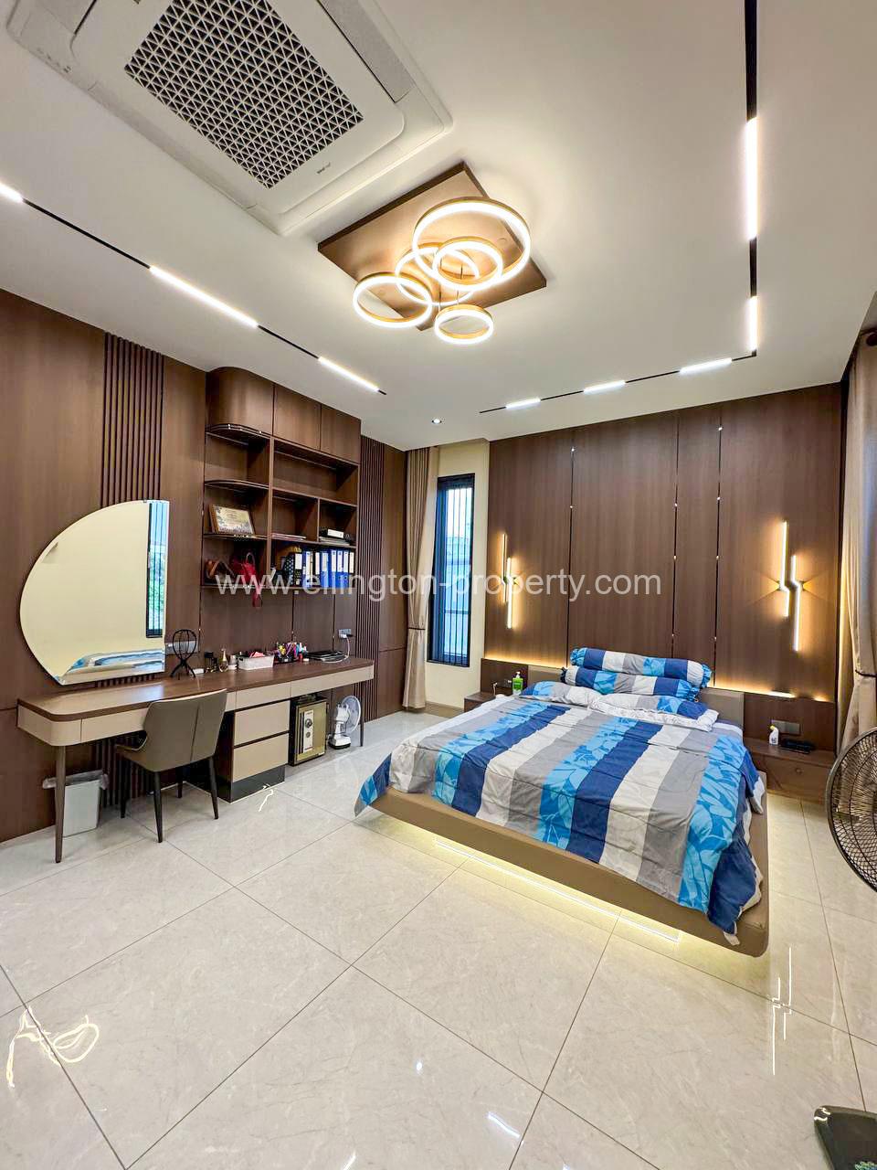 Single Villa For Rent In Sensok Area - Ellington Property