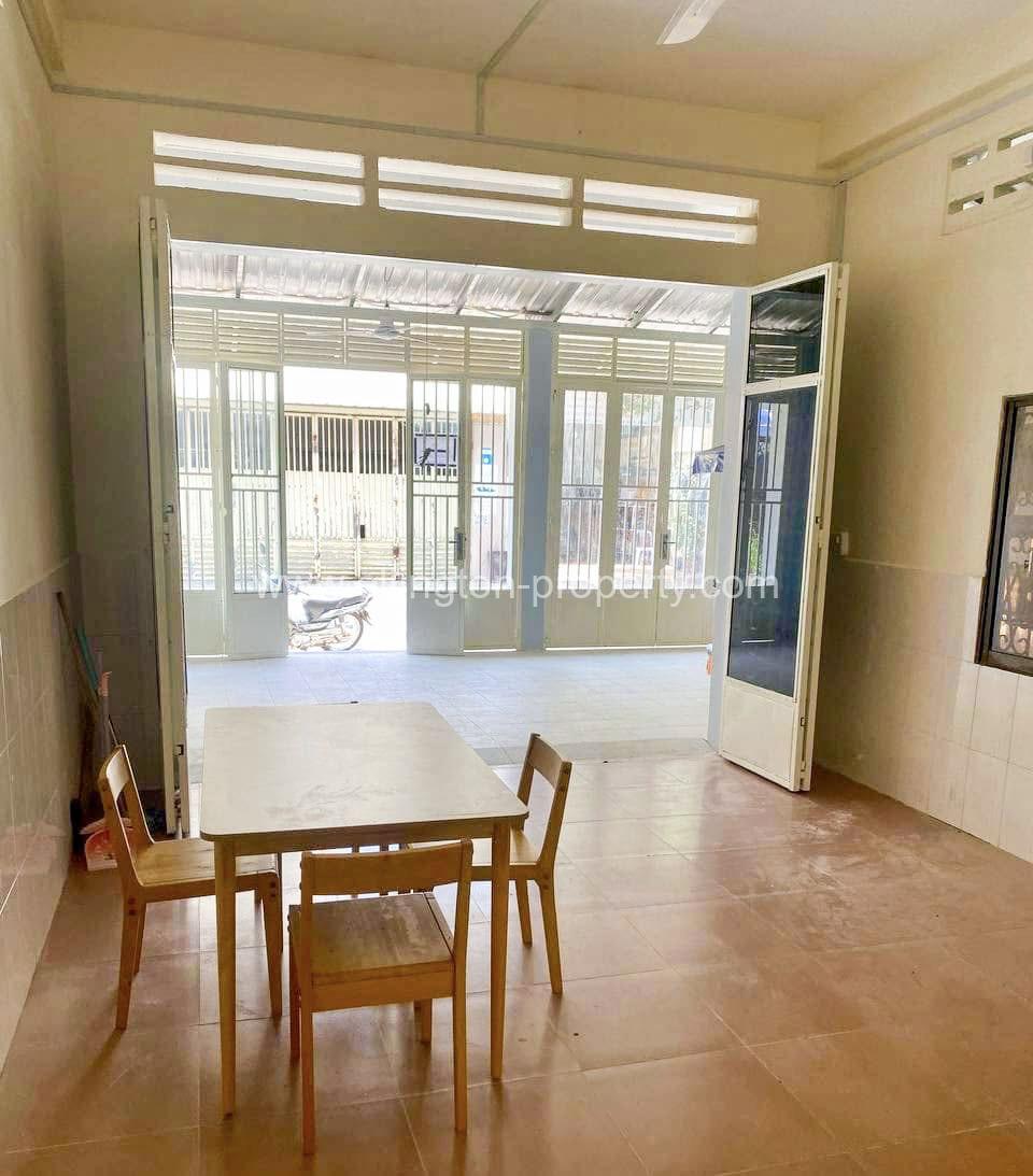 Shop House For Rent In Bkk3 - Ellington Property