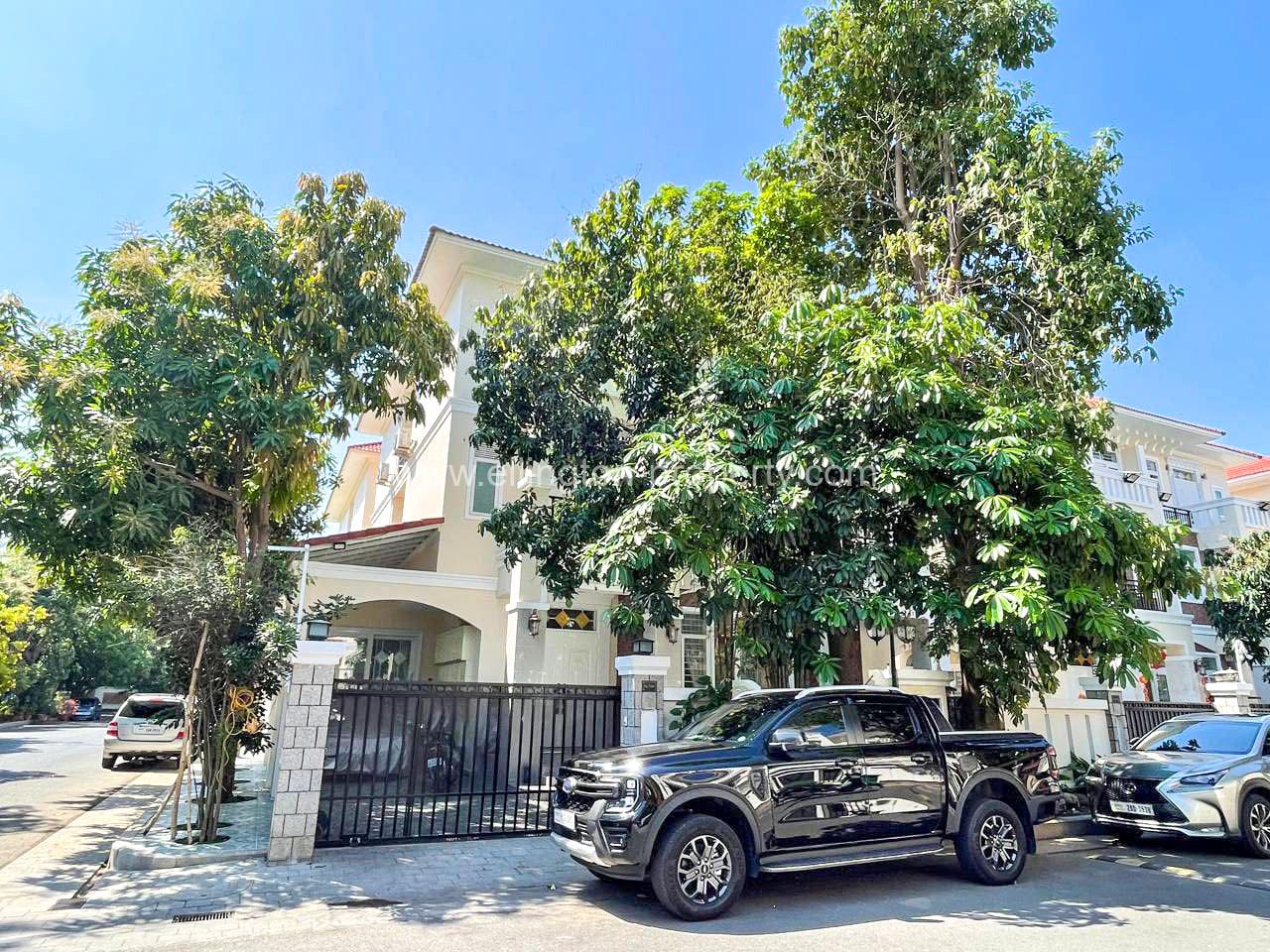 Twin Villa For Rent In Borey Grand Chroy Changvar - Ellington Property