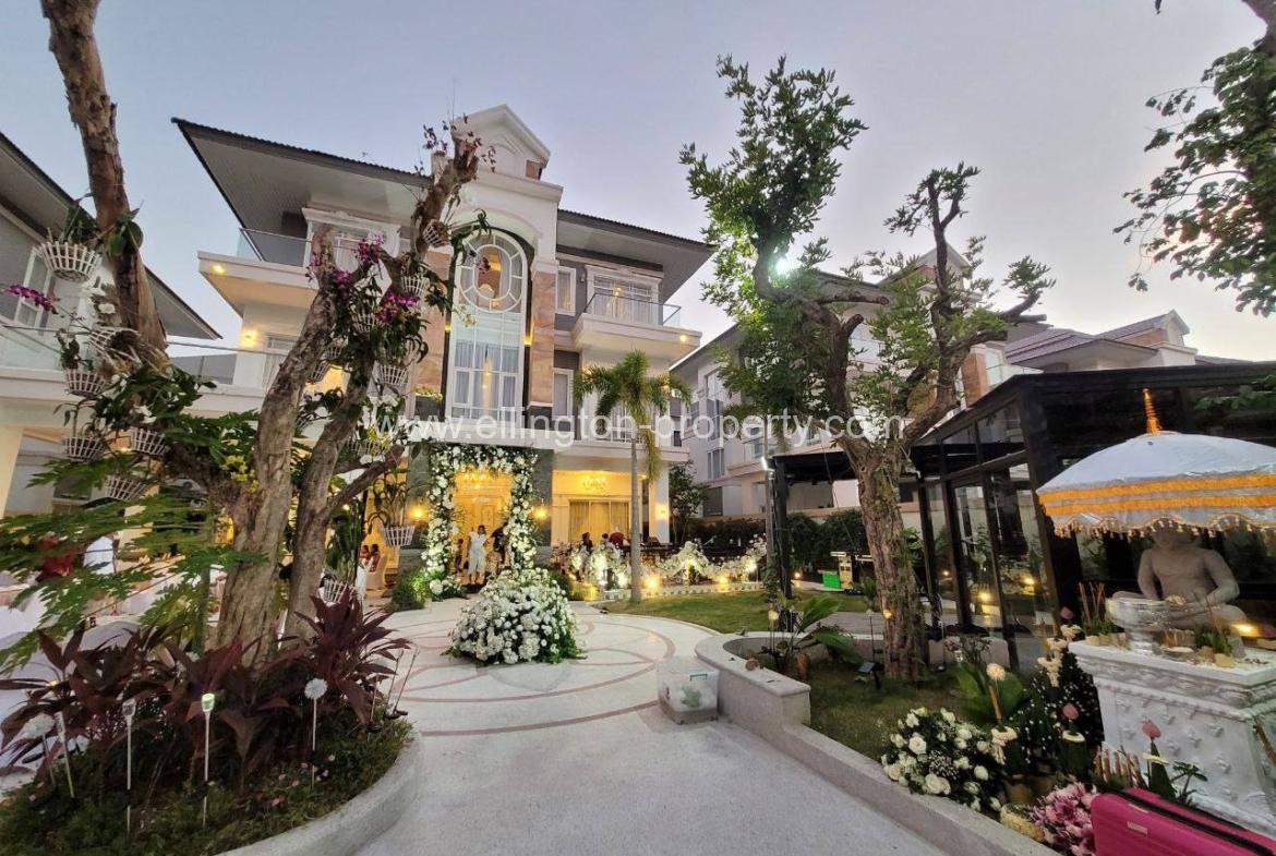 Queen Villa For Rent In Peng Borey Peng Huoth The Star Diamond - Ellington Property