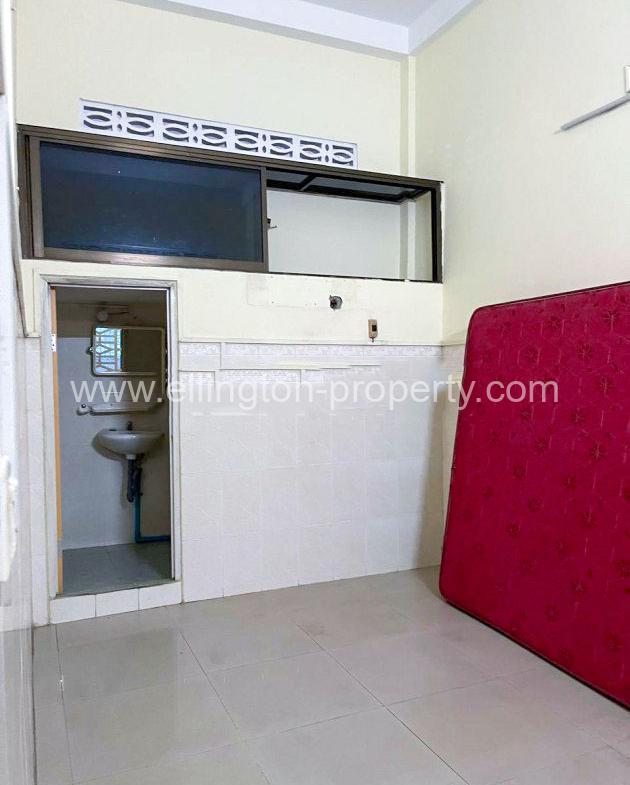 House For Rent In Sangkat Bkk3 - Ellington Property