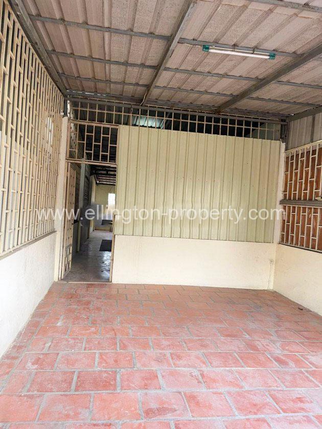 House For Rent In Sangkat Bkk3 - Ellington Property