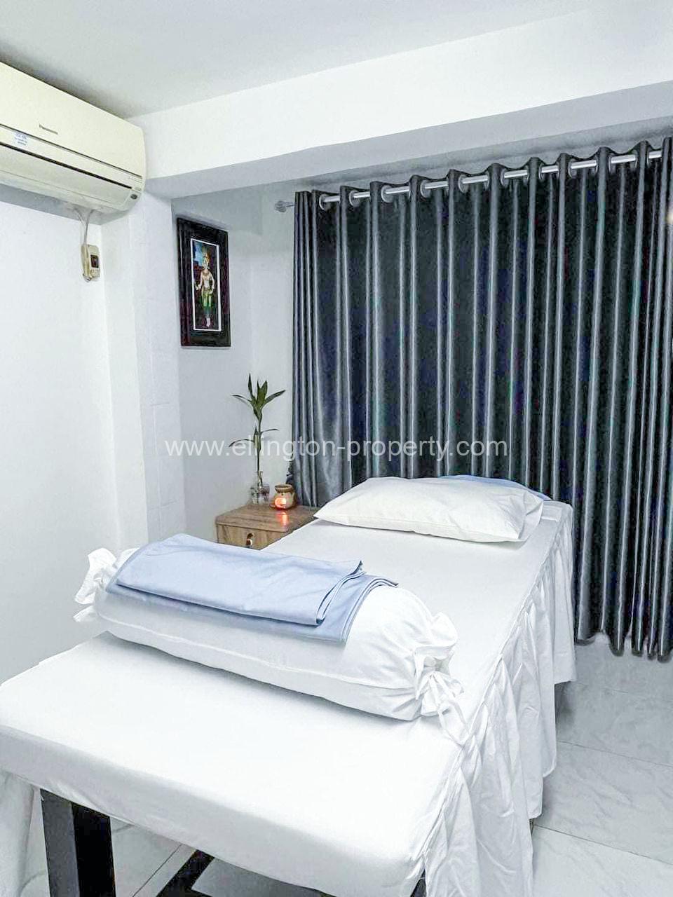 Shophouse For Rent In Bkk3 - Ellington Property