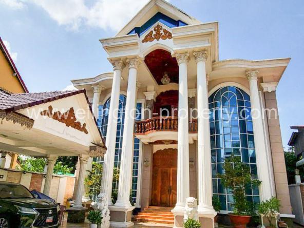 85 ellington property