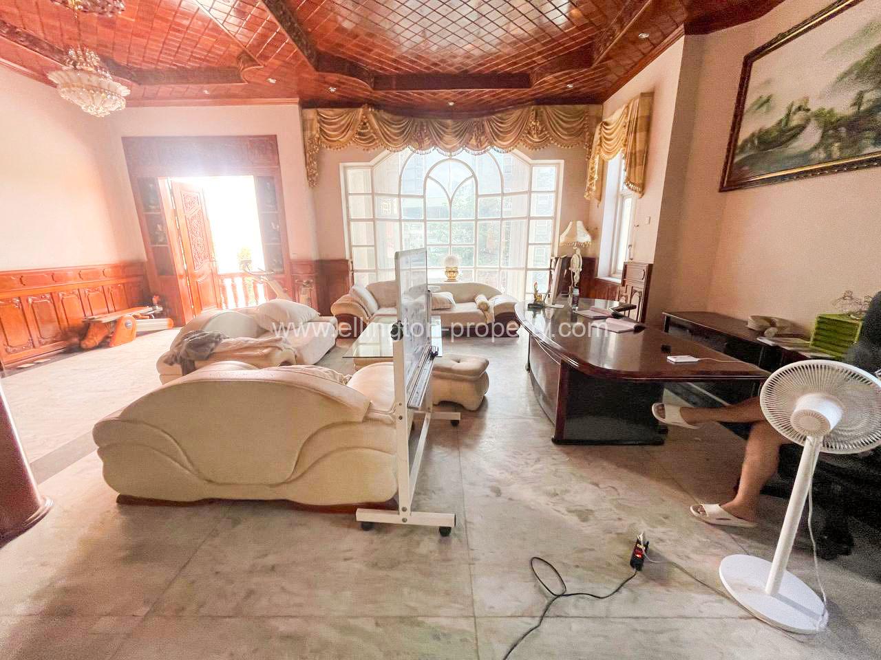 Villa For Rent Near Tuol Tumpung Market - Ellington Property