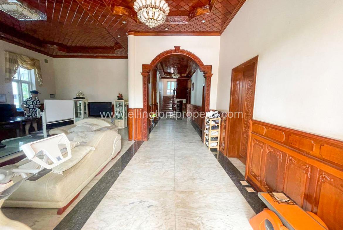 Villa For Rent Near Tuol Tumpung Market - Ellington Property