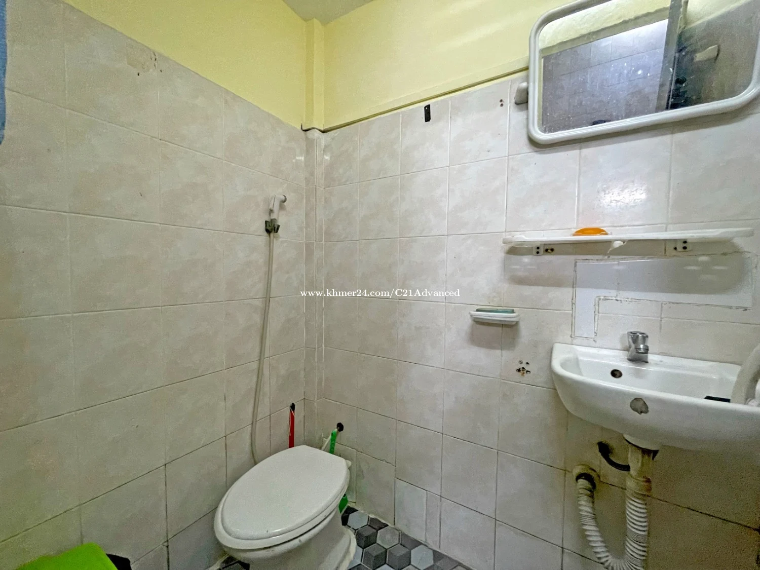 Flathouse For Rent Near Russian Market (toul Tompung) - Ellington Property