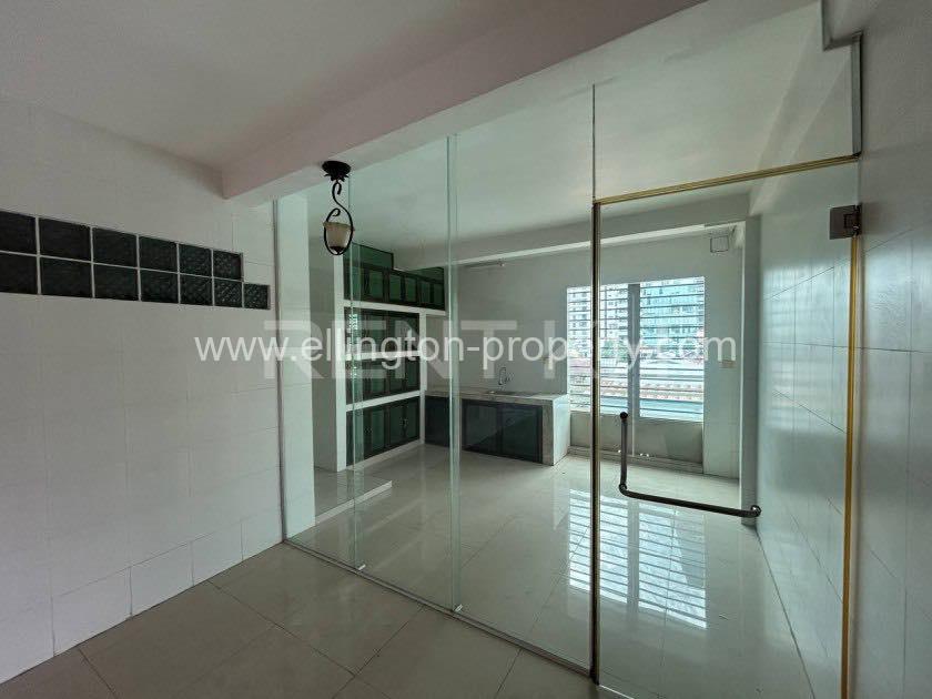 Shop House For Rent In Boeung Trabek Plaza Area - Ellington Property