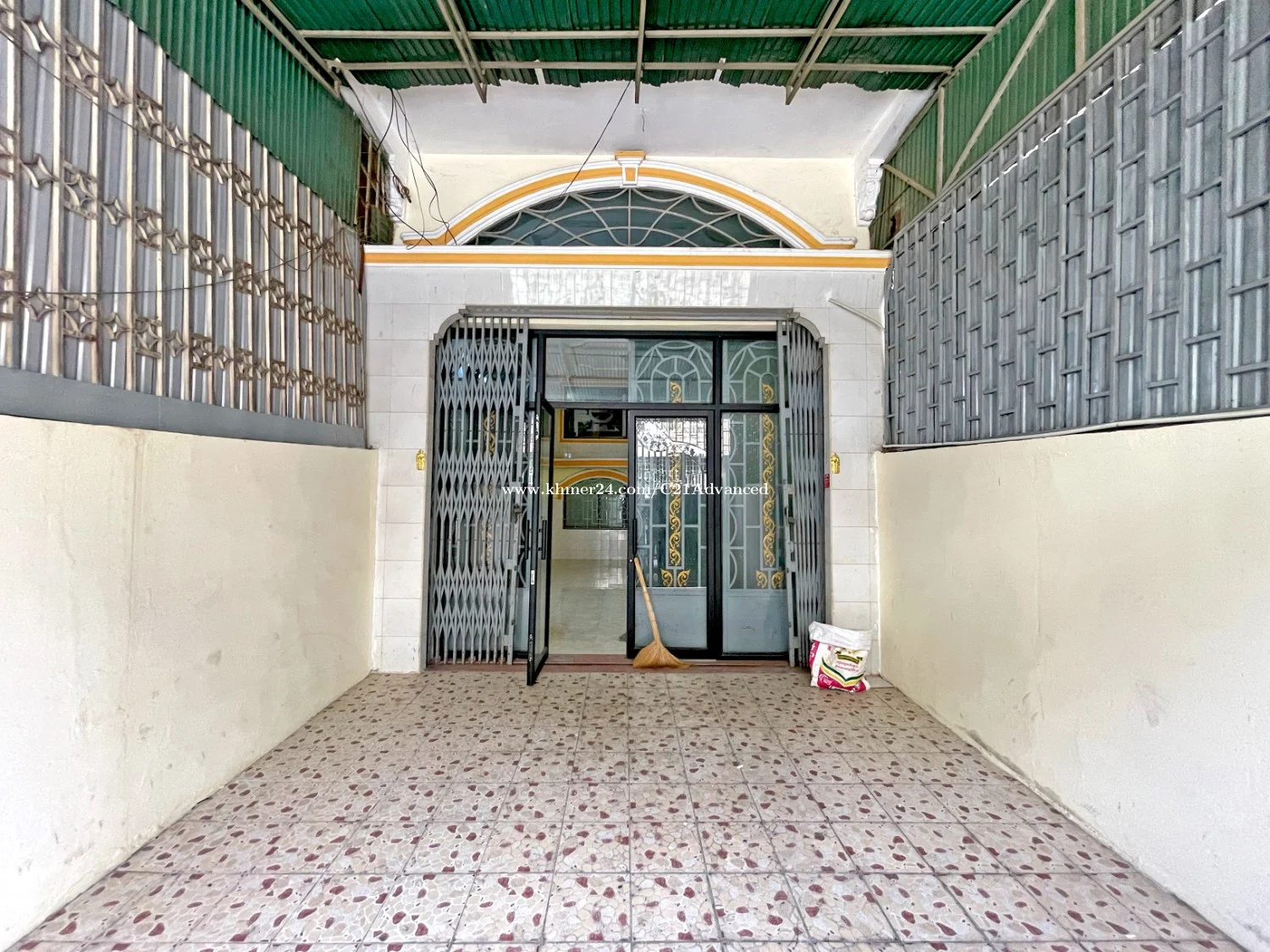 Flathouse For Rent Near Russian Market (toul Tompung) - Ellington Property