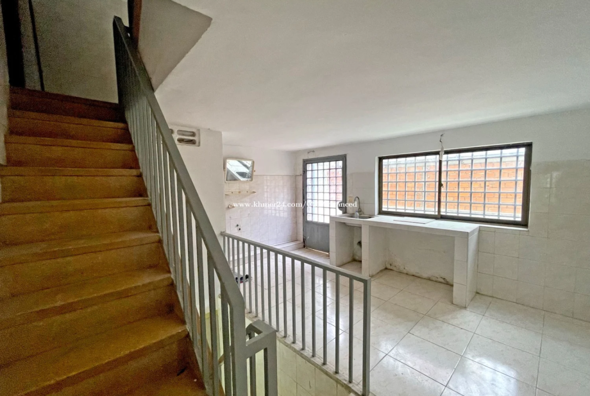 Flathouse For Rent Near Russian Market (toul Tompung) - Ellington Property