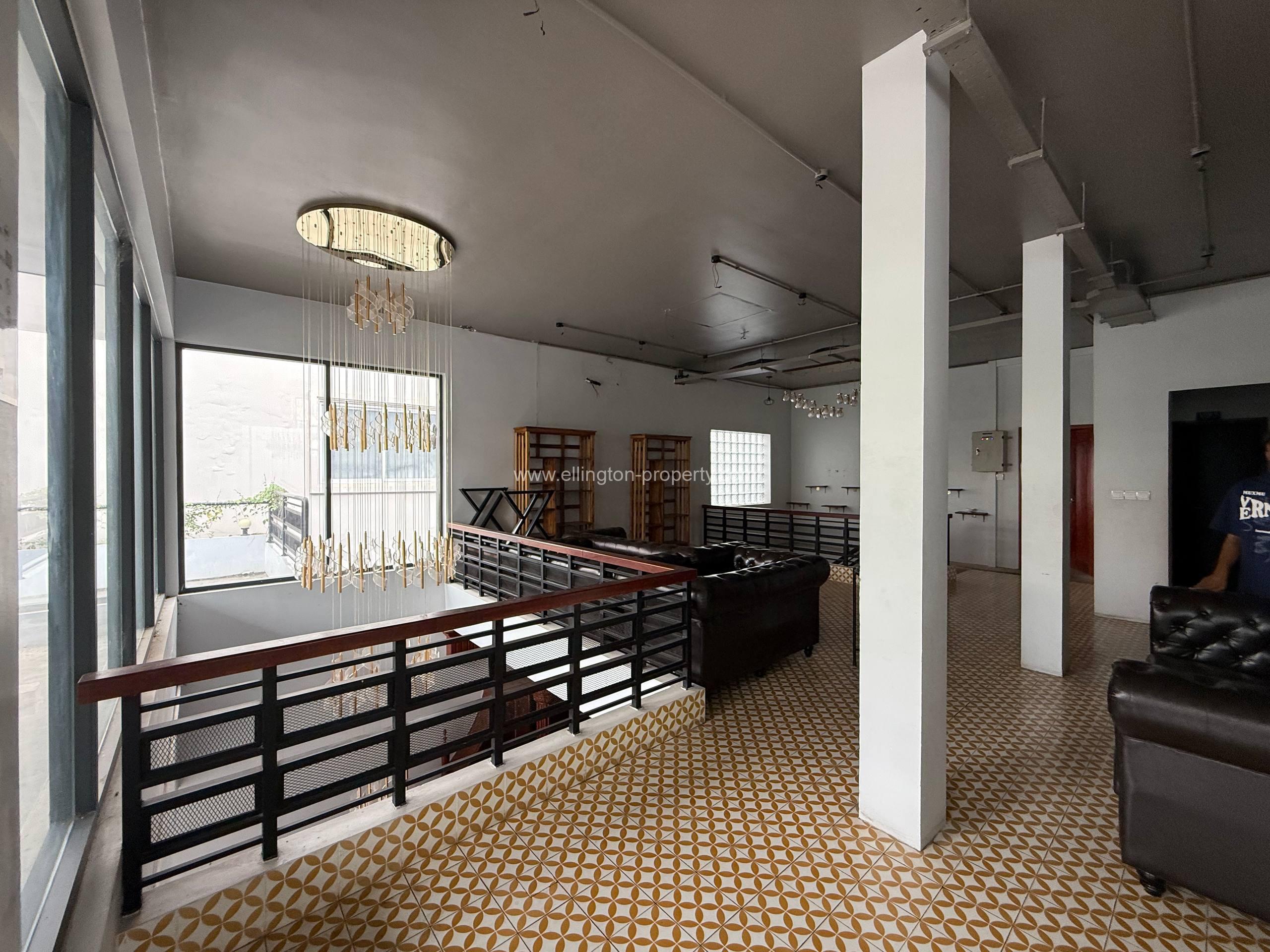 Shop For Rent​ In Daun Penh Area - Ellington Property