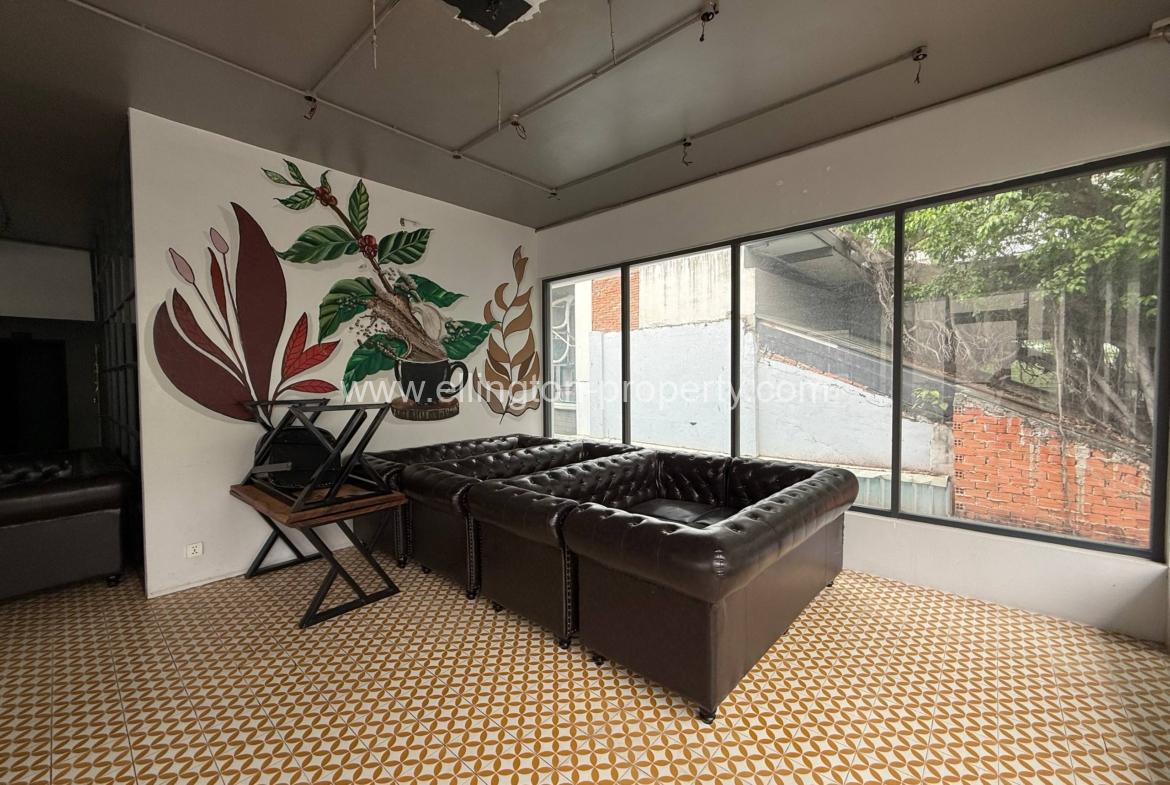 Shop For Rent​ In Daun Penh Area - Ellington Property