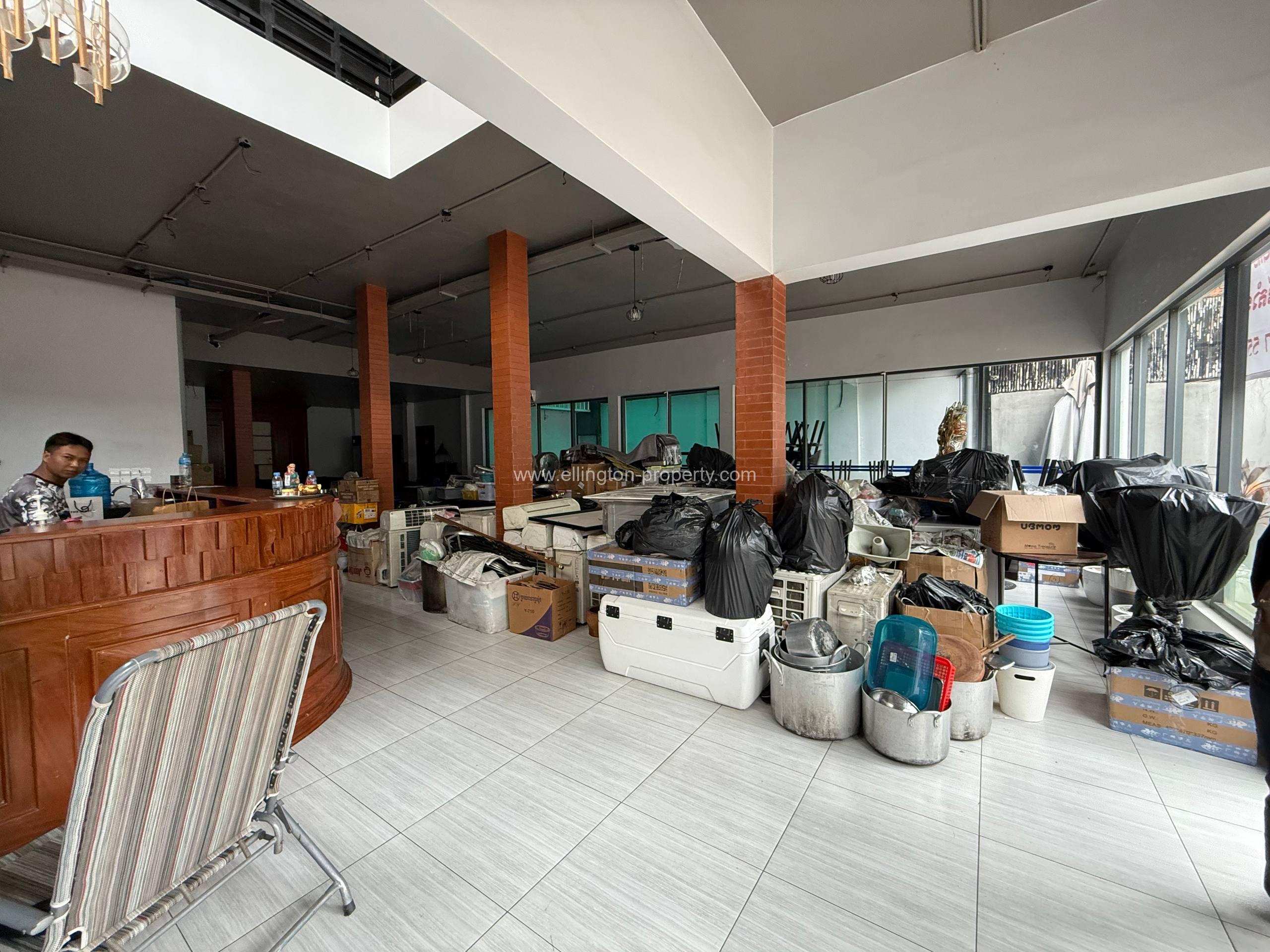 Shop For Rent​ In Daun Penh Area - Ellington Property