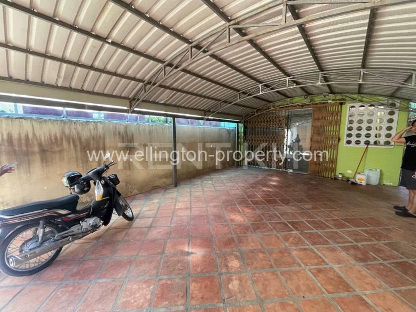 Shop House For Rent In Bkk1 - Ellington Property