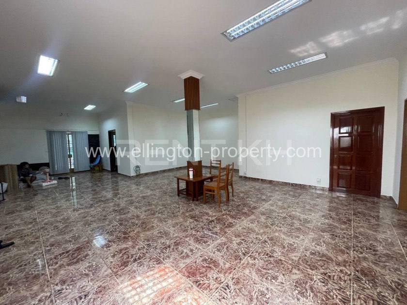 Shop House For Rent In Bkk1 - Ellington Property