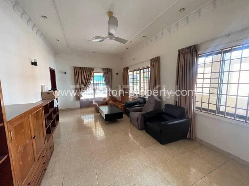 Shop House For Rent In Bkk1 - Ellington Property