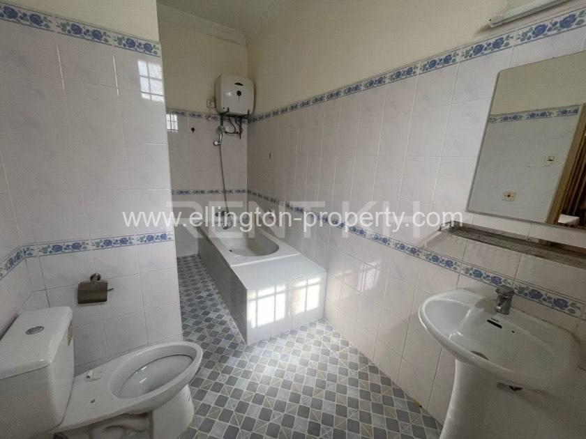 Shop House For Rent In Bkk1 - Ellington Property