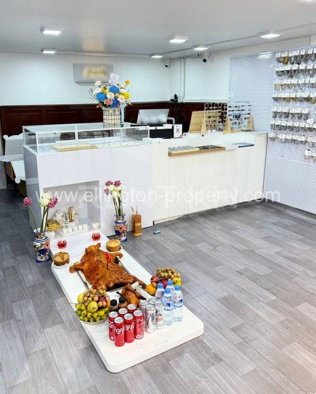 Shop For Rent Near Sonthor Mukh Highschool - Ellington Property