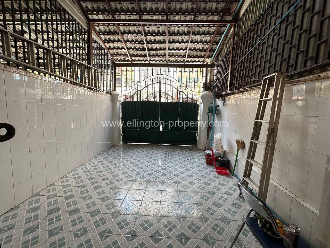 Shophouse For Rent At Boeng Keng Kong - Ellington Property