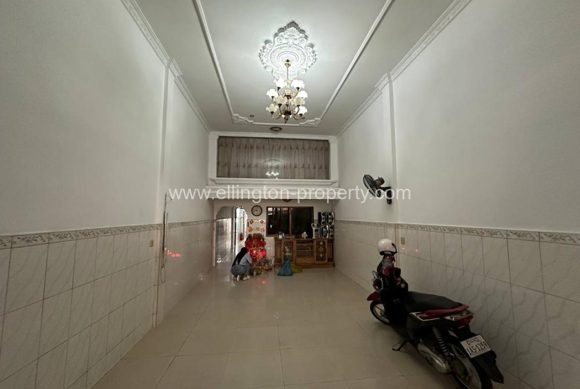 Shophouse For Rent At Boeng Keng Kong - Ellington Property