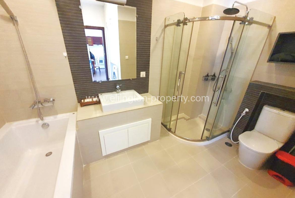 Western Style Of Spacious 01 Bedroom With Fully Furnished - Ellington Property