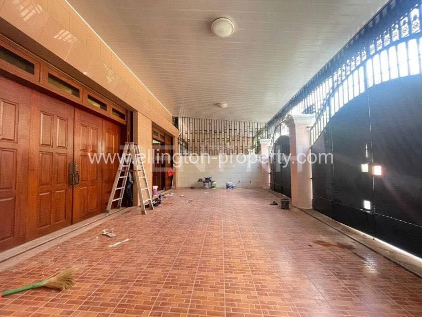 House For Rent Near Tuol Tumpung Market - Ellington Property