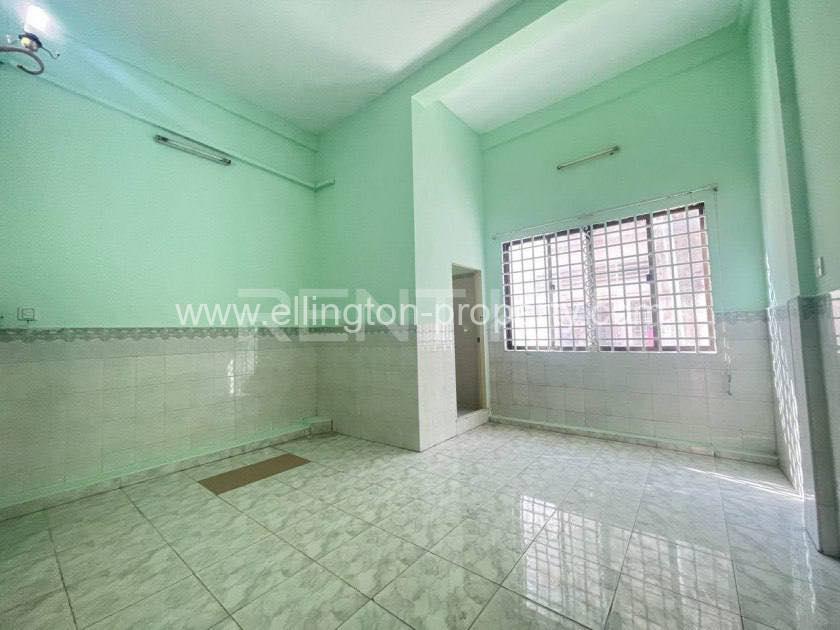 House For Rent Near Tuol Tumpung Market - Ellington Property