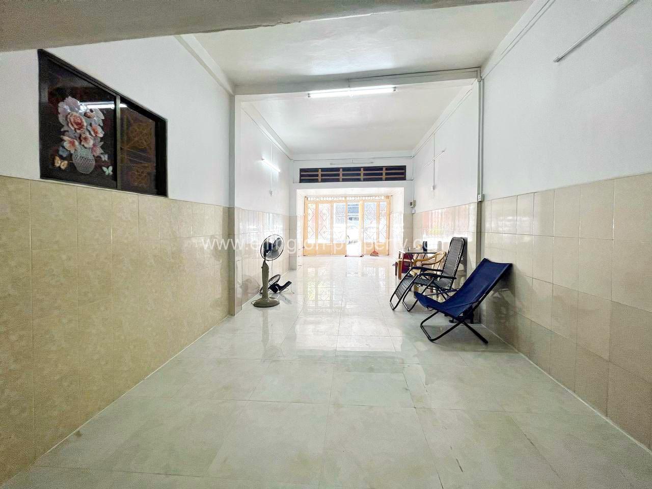 Shop House For Rent In Sangkat Bkk1 - Ellington Property