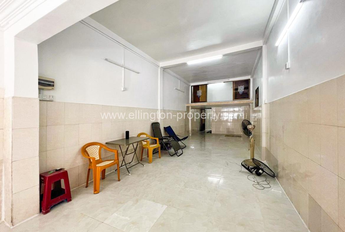 Shop House For Rent In Sangkat Bkk1 - Ellington Property