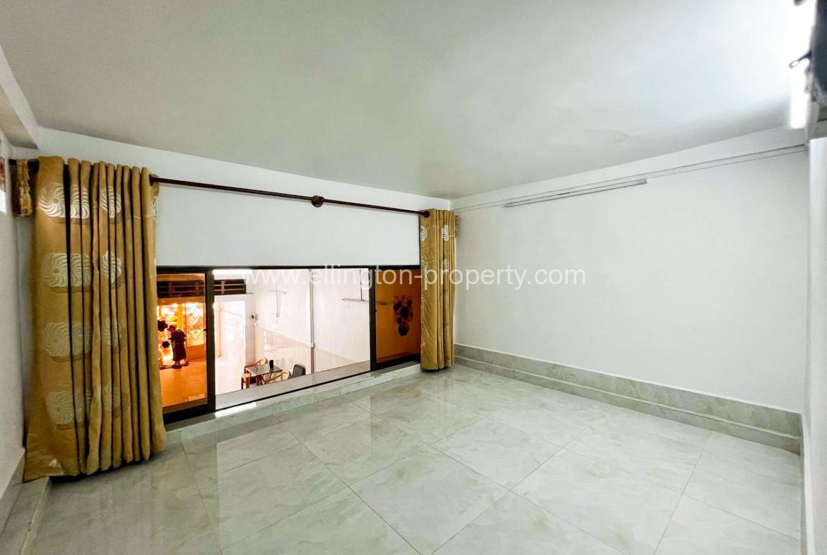 Shop House For Rent In Sangkat Bkk1 - Ellington Property