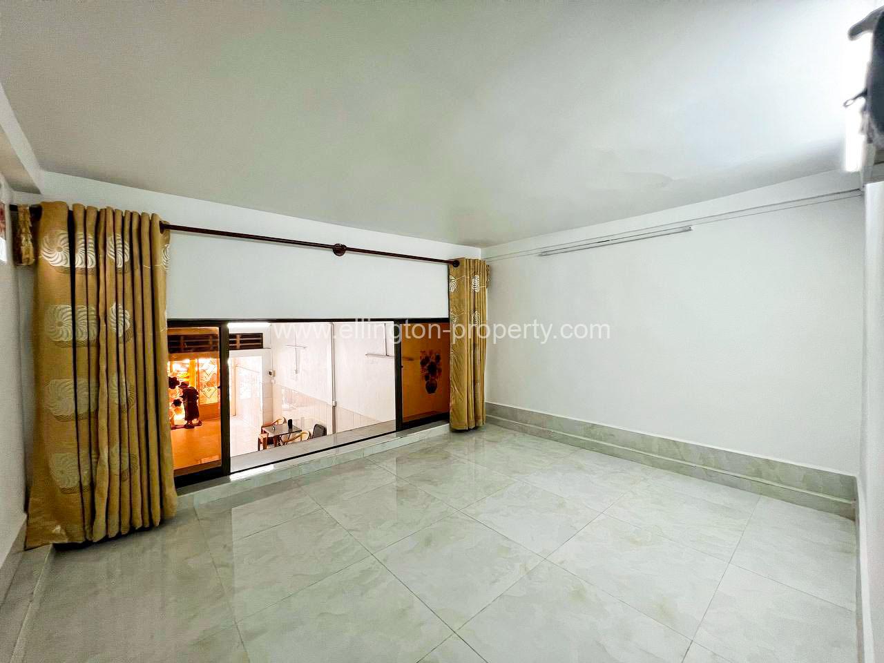 Shop House For Rent In Sangkat Bkk1 - Ellington Property