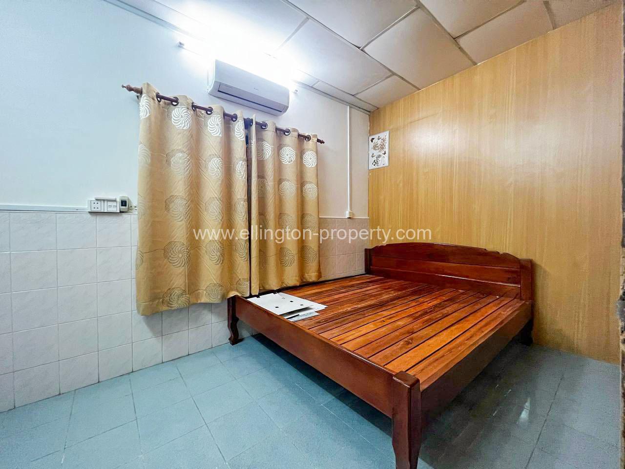 Shop House For Rent In Sangkat Bkk1 - Ellington Property