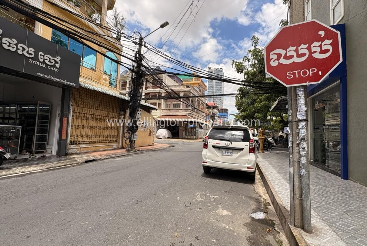 Shophouse For Rent At Bkk - Ellington Property