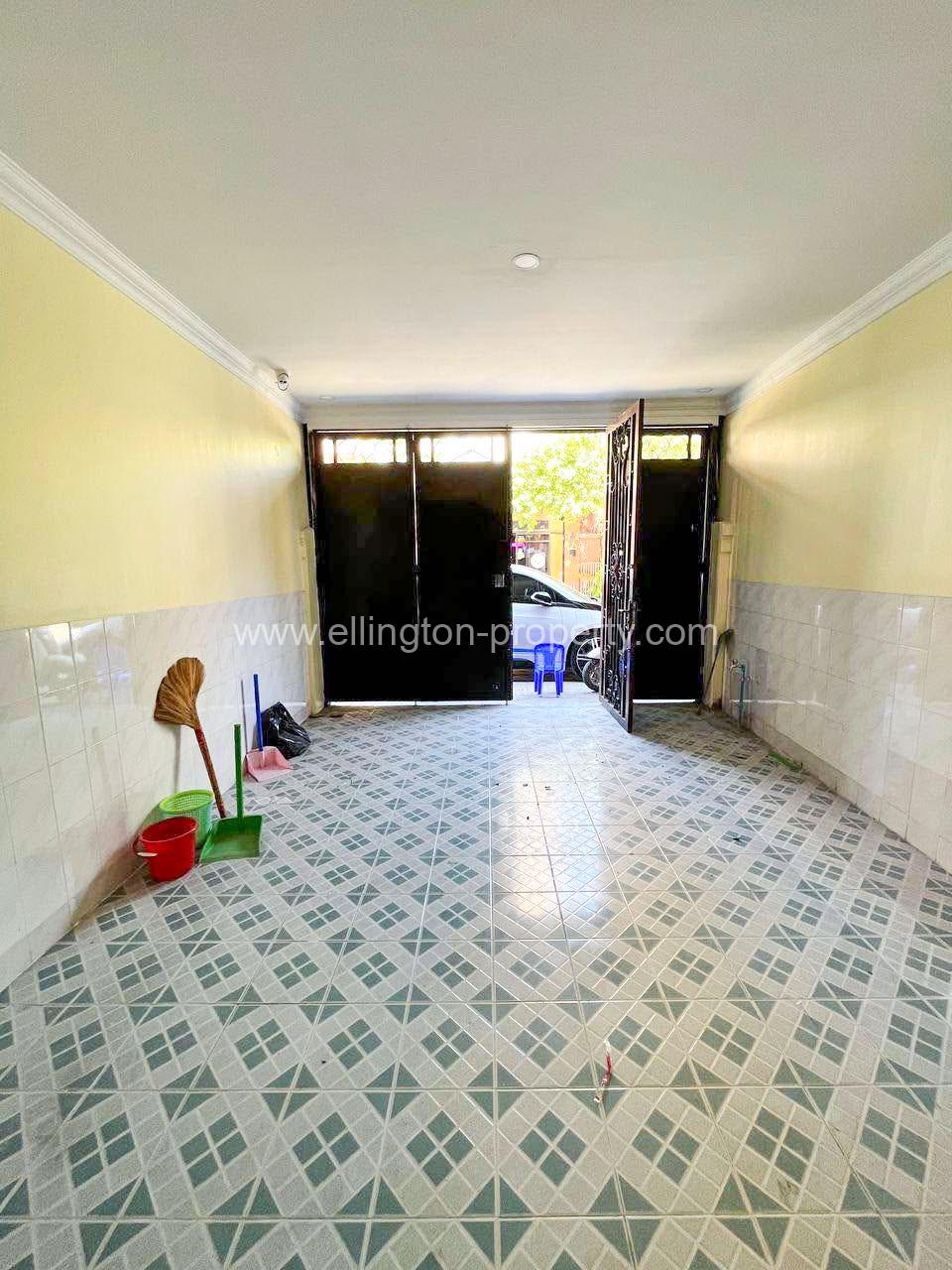 Shophouse For Rent In Toul Tompung - Ellington Property