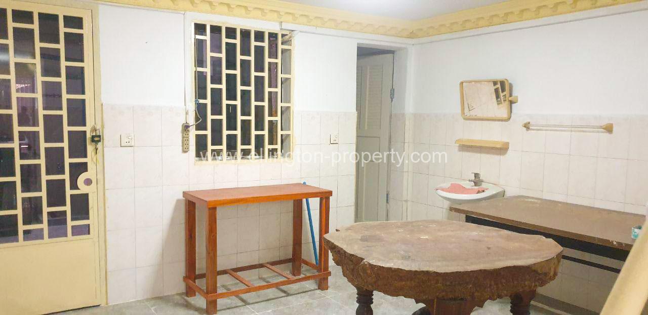 Flat House For Rent ​in Toul Tum Pung - Ellington Property