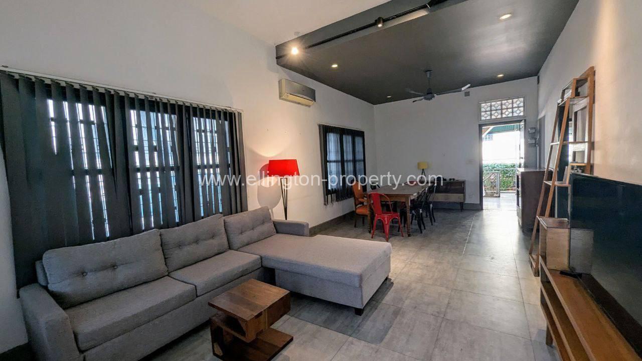 Spacious 2 Bedroom Renovated Style Apartment - Ellington Property