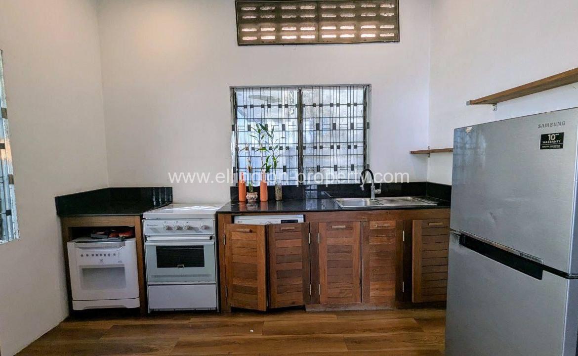 Spacious 2 Bedroom Renovated Style Apartment - Ellington Property