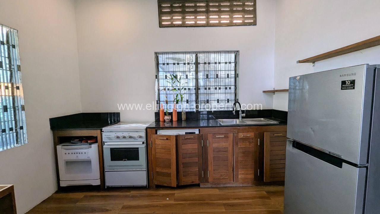 Spacious 2 Bedroom Renovated Style Apartment - Ellington Property