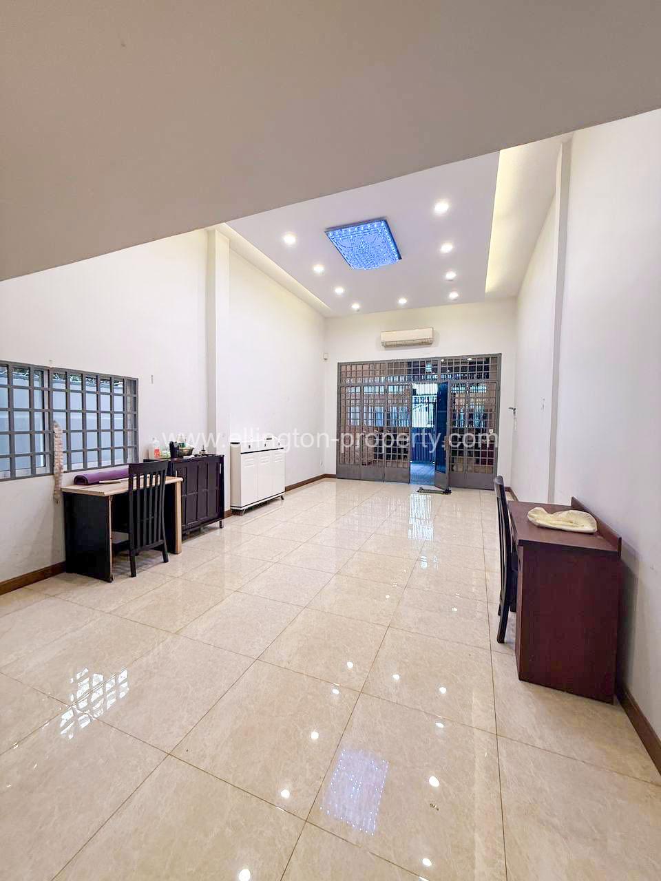 Shop House For Rent In Bkk - Ellington Property