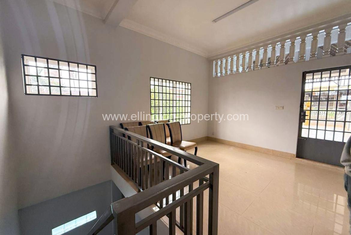Shop House For Rent In Bkk - Ellington Property