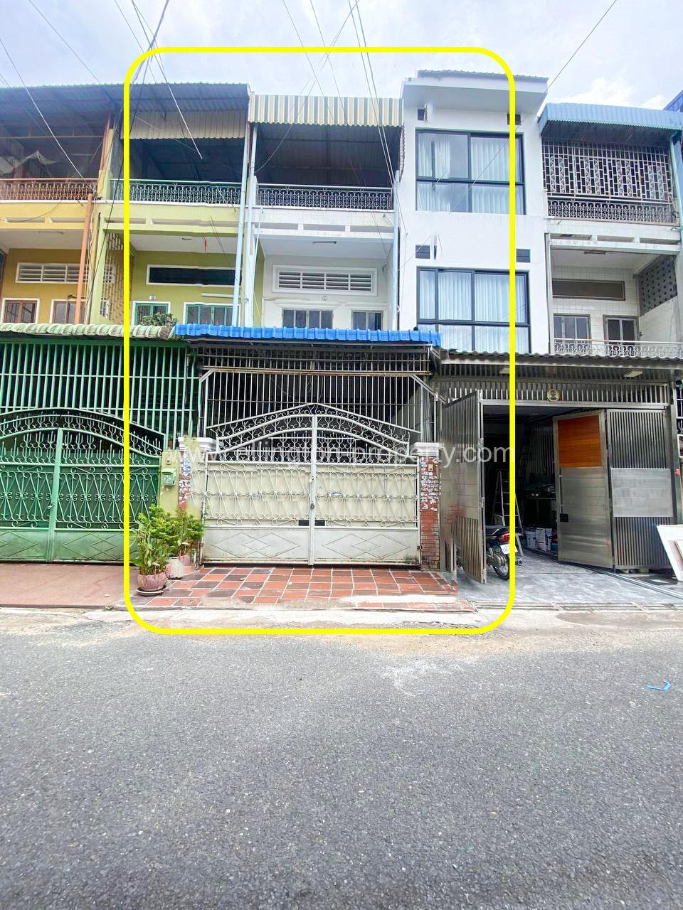 Shophouse For Rent In Bkk - Ellington Property