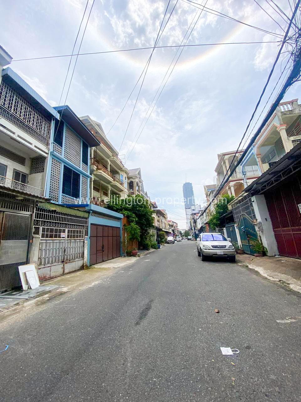 Shophouse For Rent In Bkk - Ellington Property