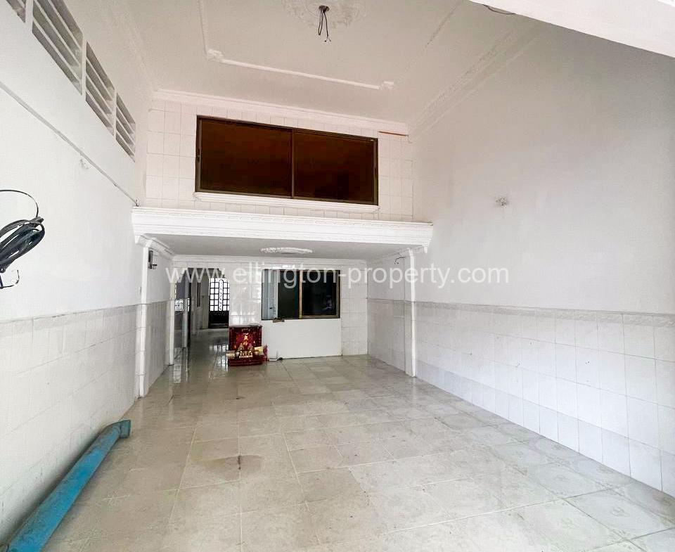 Shophouse For Rent​ In Bueng Keng Kong - Ellington Property