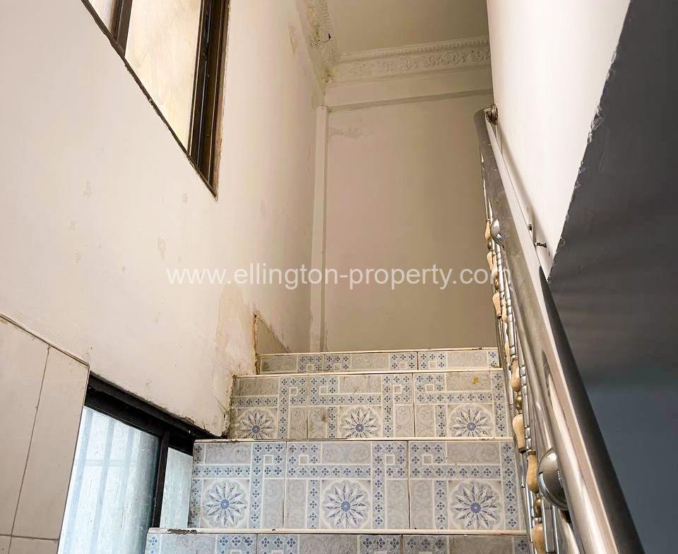 Shophouse For Rent​ In Bueng Keng Kong - Ellington Property