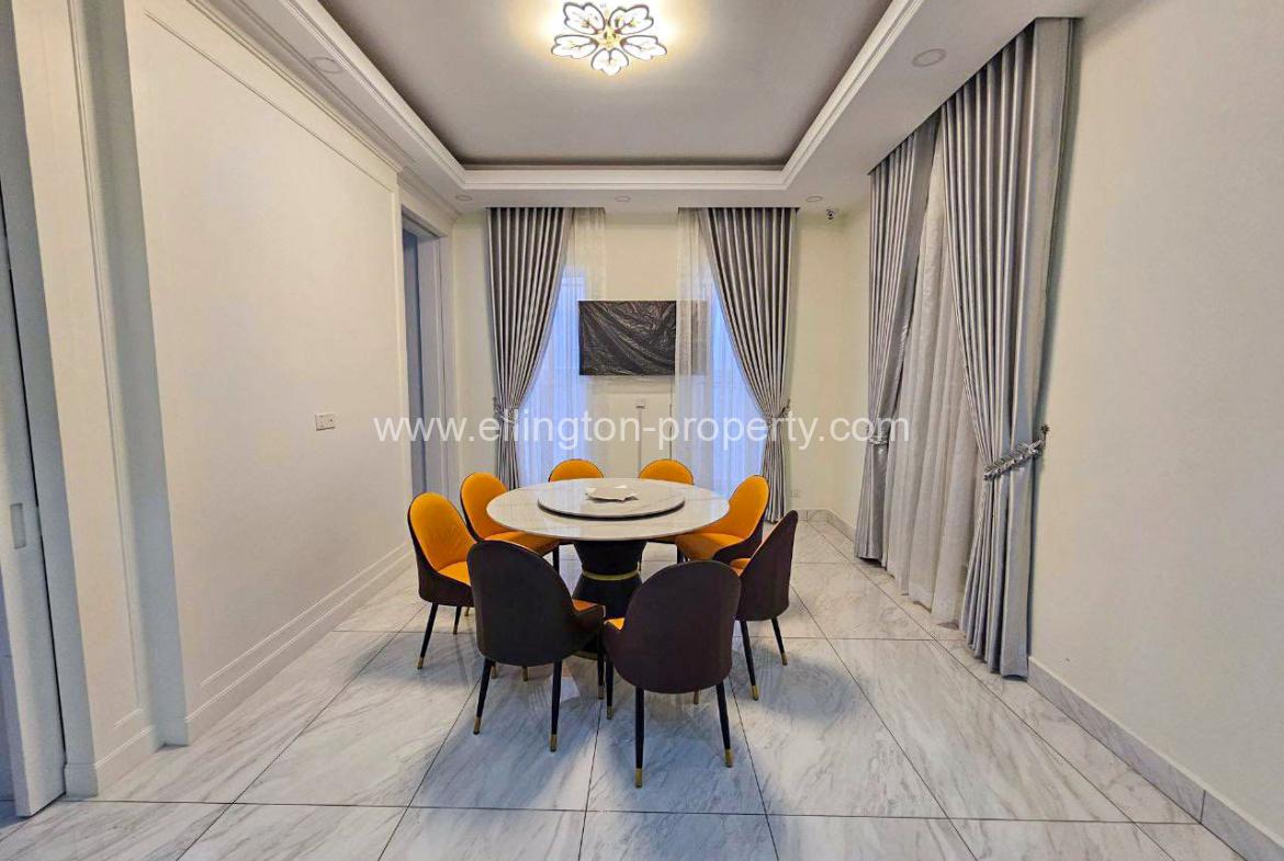 Queen Villa For Rent In Near Aeon2 - Ellington Property