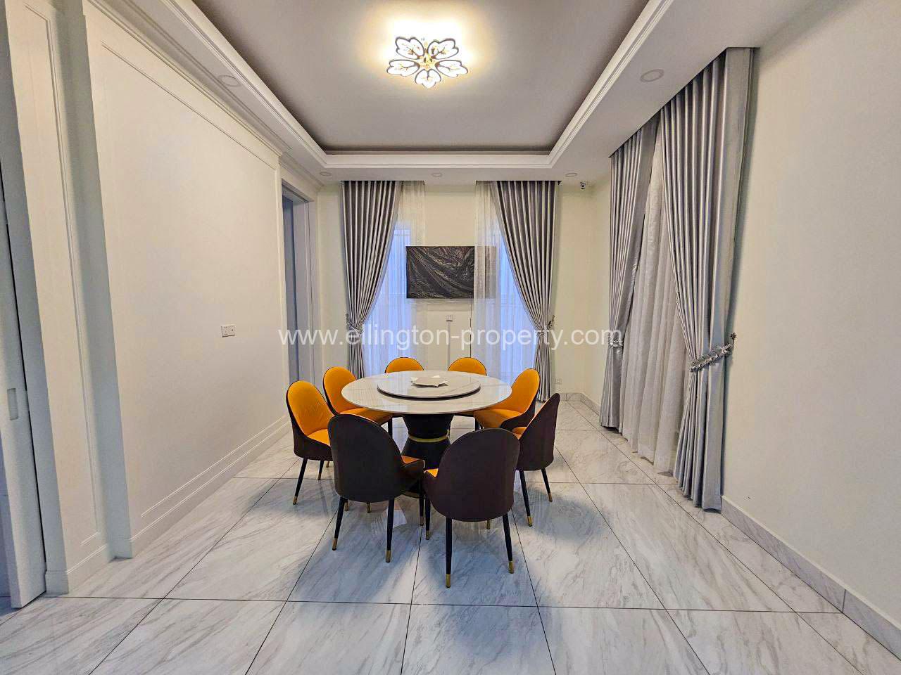 Queen Villa For Rent In Near Aeon2 - Ellington Property